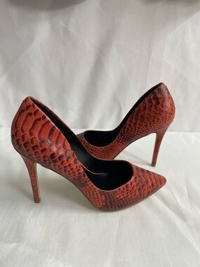 Charles By Charles David Red Snake-Print Pointed-Toe Stiletto Pumps women’s 8.5M